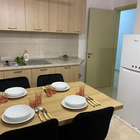 K&k - Newly Furnished Apartamento *