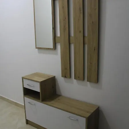 K&k - Newly Furnished Apartmán *